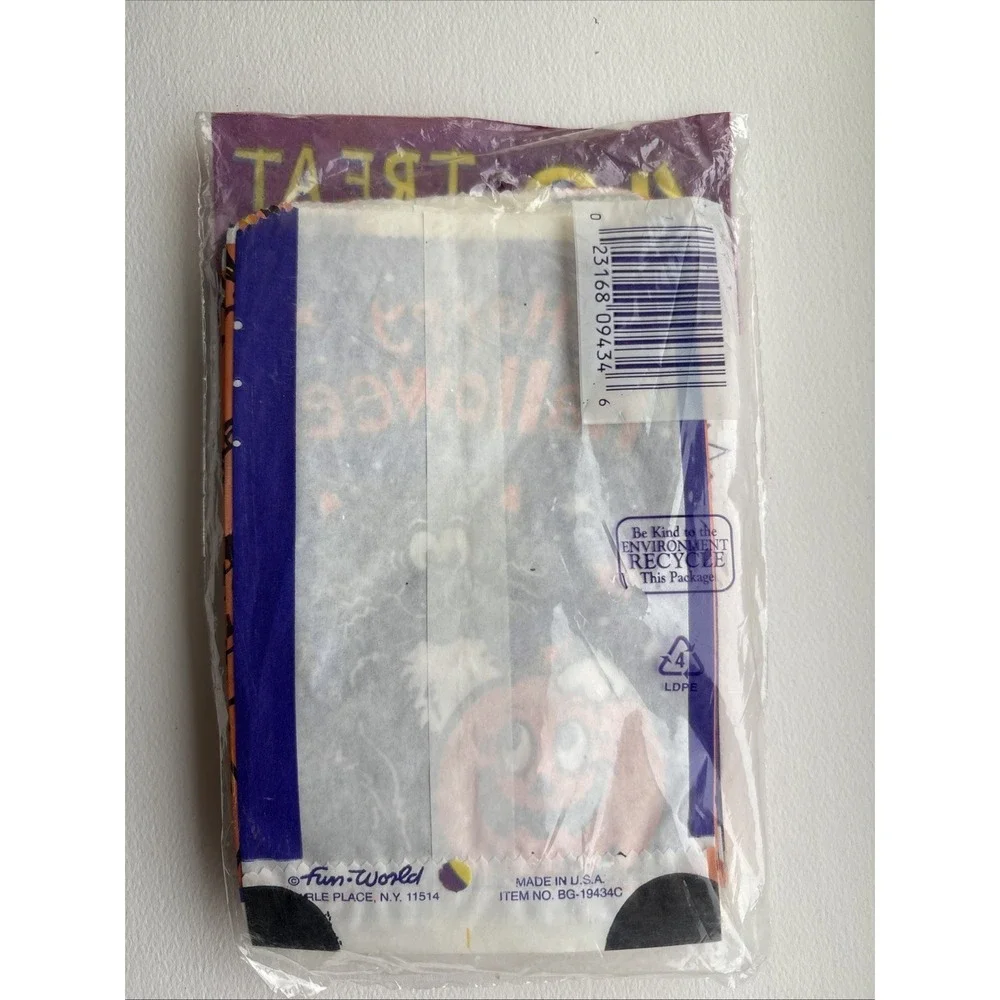 VTG Paper Trick or Treat Bags Fun World 90s Halloween 40 Bags 1995 NOS